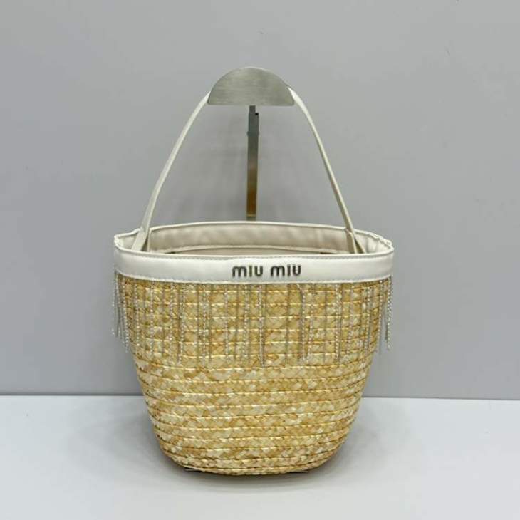 Picture of Miu Miu Handbags _SKUfw184961005fw